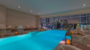 st-regis-vs-four-seasons-pool-7